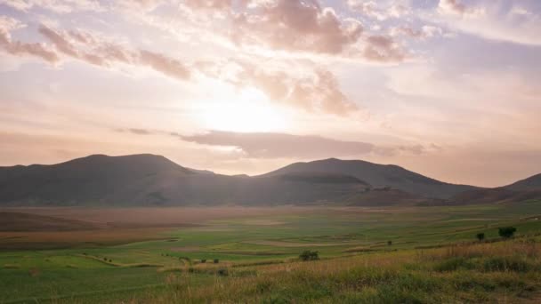 Time Lapse Sunset Castelluccio Norcia Highlands Italy Pueblo Encaramado Cima — Vídeos de Stock
