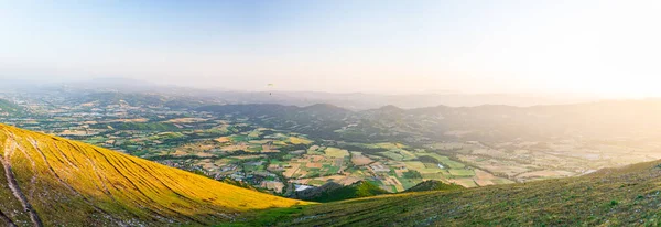 Vista Aérea Panorámica Atardecer Región Umbría Italia Verano Verde Valle — Foto de Stock
