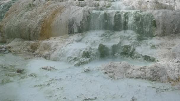 Piscina Geotermal Aguas Termales Toscana Italia Bagni San Filippo Cascada — Vídeos de Stock