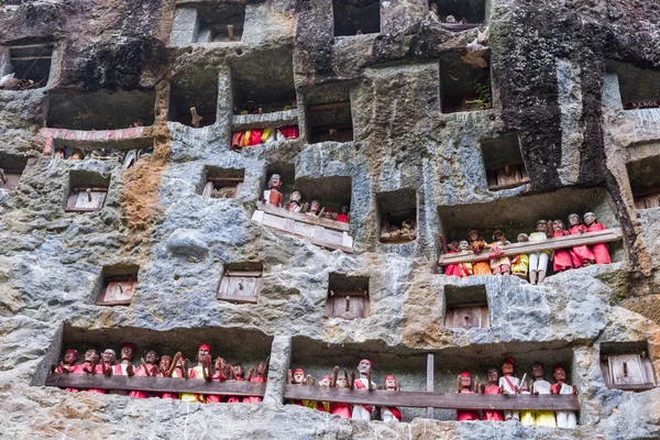 Locul de înmormântare tradițional din Tana Toraja — Fotografie, imagine de stoc