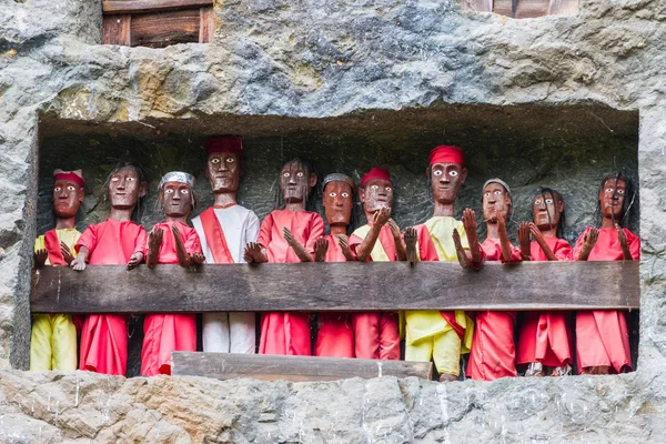 Traditionele begraafplaats in Tana Toraja — Stockfoto