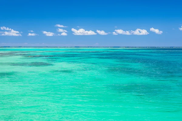 Mar azul tonificado das ilhas Togean — Fotografia de Stock