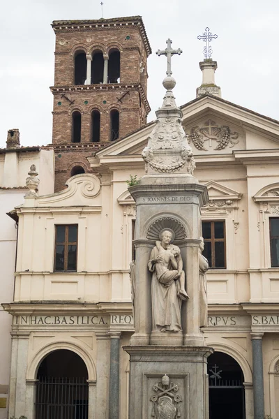 San Bartolomeo sull'Isola dettagli a Roma, Italia — Foto Stock