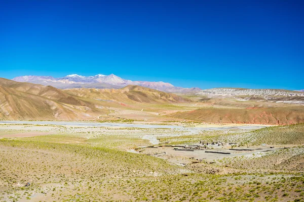 Roadtrip on the Andean highlands, Southern Bolivia — Stock Photo, Image