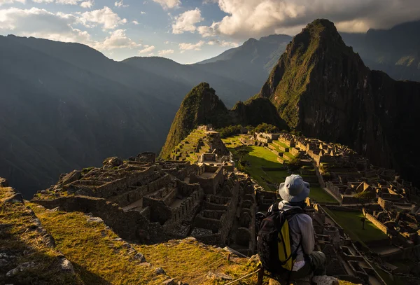 Viimeinen auringonvalo Machu Picchussa, Perussa — kuvapankkivalokuva