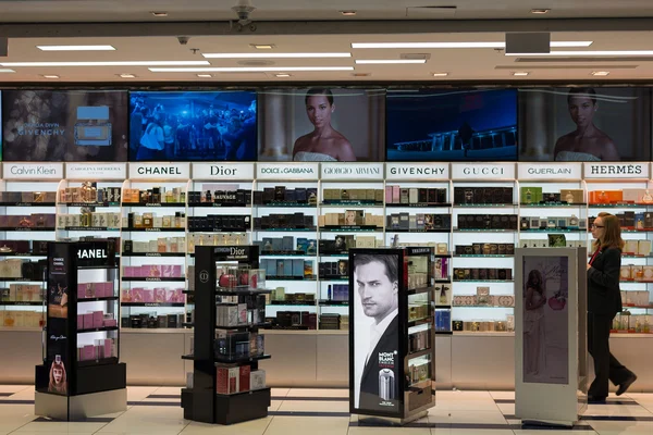 Duty Free cosmetics store at Miami International Airport — Stock Photo, Image