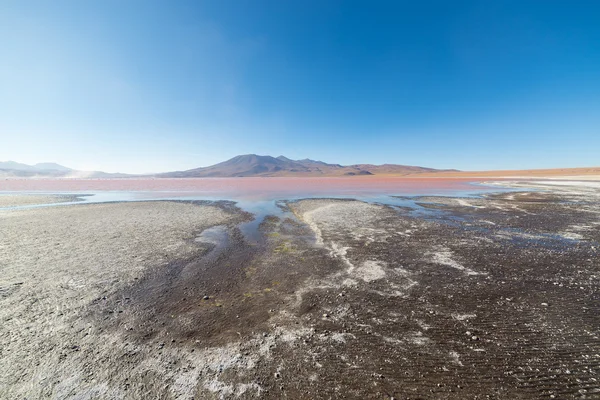 볼리비아 안데스 산맥에 화산과 다 색 솔트 레이크 — 스톡 사진