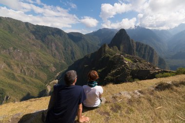 Machu Picchu, Peru yukarıdaki Çift