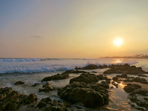 Sunset sky in Kamburugamuwa, Mirissa, Sri Lanka — Stock Photo, Image