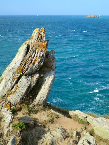 Rocas cerca del océano. Bretaña, Francia . —  Fotos de Stock