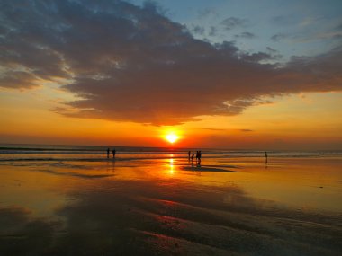 Kuta beach güzel gün batımı, Bali, Endonezya
