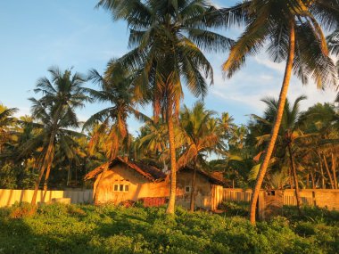 Tipik Asya ev günbatımı ışık