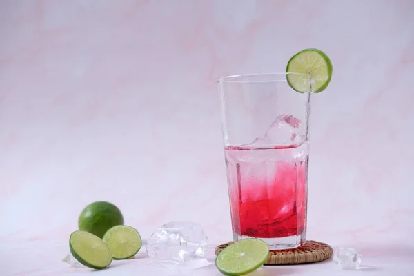 Cocktail Lime Close White Background — Stock Fotó