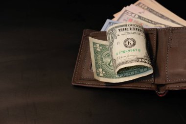 Masa arkasındaki para ve tasarruf para ve iş büyüme kavramı