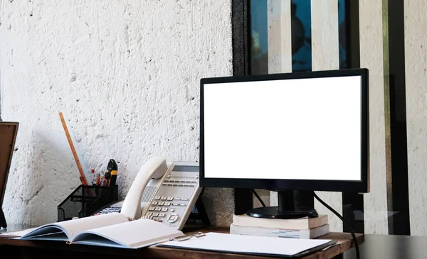 Laptop Attrappe Und Leerer Bildschirm Auf Holztisch — Stockfoto