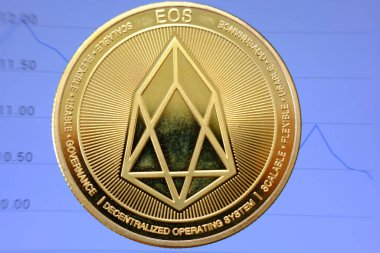 Tablo ve dijital para birimi para kavramında EOS.IO Kripto para birimi