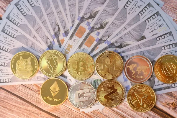 Bitcoin, Etherium, Ripple, Monero coin, Dogecoin, TRON coin, EOS coin, Dash coin, Cryptocurrency yeni dijital para konsepti