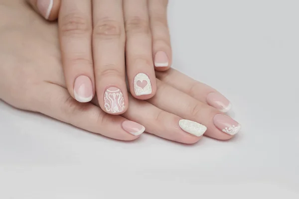 Nagels, wit, natuurlijke, nagel, vrouw, vinger, geïsoleerd, vrouw, zorg, hand, mooi, manicure — Stockfoto