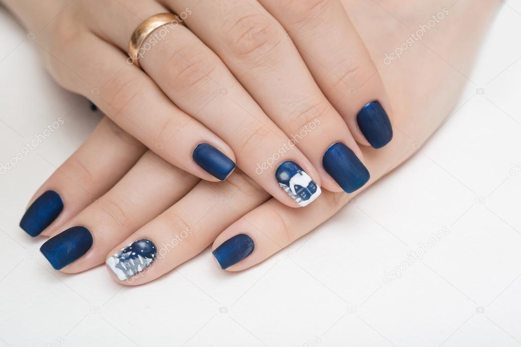 Manicure of the day - Page 4 Depositphotos_93760878-stock-photo-nails-nail-polish-blue-hand