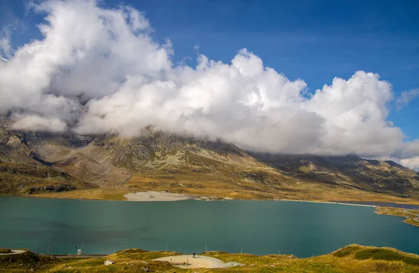 Paisaje Bernina Pass Con Lago Blanco Entre Italia Suiza Verano —  Fotos de Stock