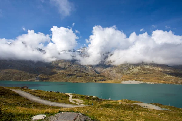 Τοπίο Στο Bernina Pass Λευκή Λίμνη Μεταξύ Ιταλίας Και Ελβετίας — Φωτογραφία Αρχείου