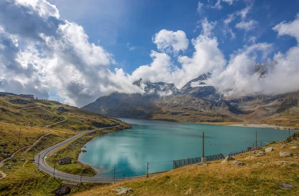 Τοπίο Στο Bernina Pass Λευκή Λίμνη Μεταξύ Ιταλίας Και Ελβετίας — Φωτογραφία Αρχείου