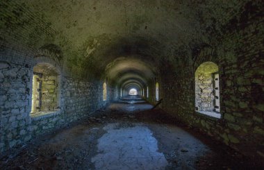 İtalya 'nın Cenova kentindeki Monteratti Kalesi..