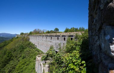 İtalya Cenova 'daki Ratti ya da Monteratti Kalesi manzarası.