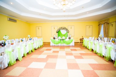 iğnelik olarak altın alyans