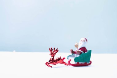 Noel süsleriyle birlikte güzel bir hediye..