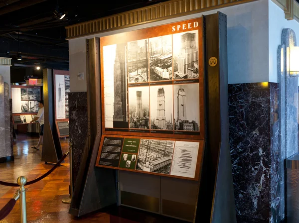 Old photographs of the Empire State Building under construction — Stock Photo, Image