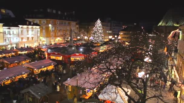 Χριστουγεννιάτικη αγορά στο Bolzano — Αρχείο Βίντεο