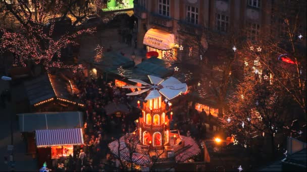 Χριστουγεννιάτικο Κατάστημα Σχήμα Καρουζέλ Στο Μονακό Της Βαυαρίας Κατά Διάρκεια — Αρχείο Βίντεο