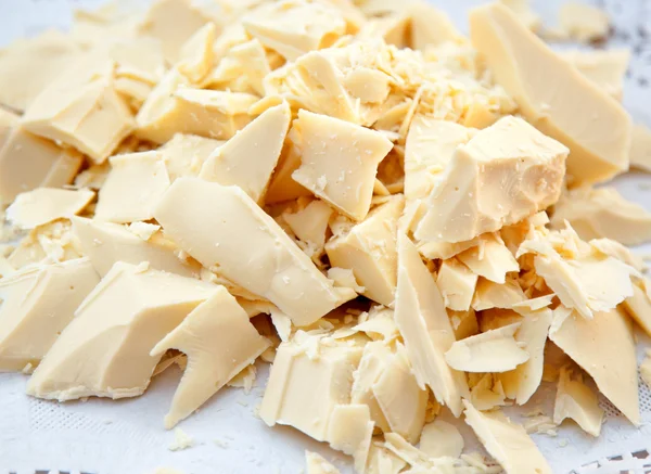 Pedaços de manteiga de cacau — Fotografia de Stock