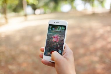 Nintendo Pokemon artar gitmek gerçek smartphone