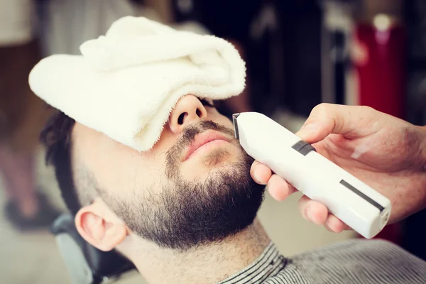 Traditionele ritueel van het scheren van de baard — Stockfoto