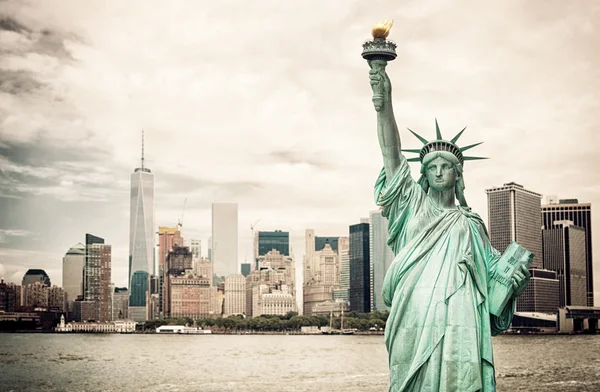 New York City and Liberty Statue — Stock Photo, Image