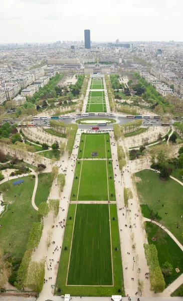 Letecký pohled od parku Champ de Mars v Paříži — Stock fotografie