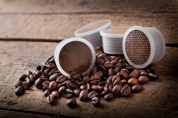 Kaffebönor med pods. — Stockfoto