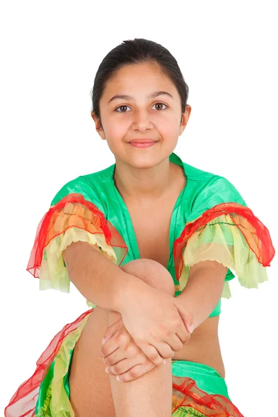 Menina dançando com roupas latino-americanas — Fotografia de Stock