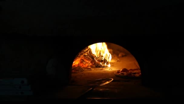 Hacer la mejor pizza italiana — Vídeo de stock