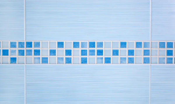 Azulejos azuis com linha de mosaico — Fotografia de Stock