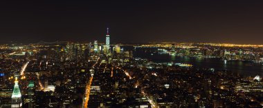 Manhattan'ın hava gece görünümü