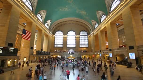 NOVA IORQUE, EUA - JULHO 2015: Grand Central Station em Nova York time lapse with blurred people — Vídeo de Stock