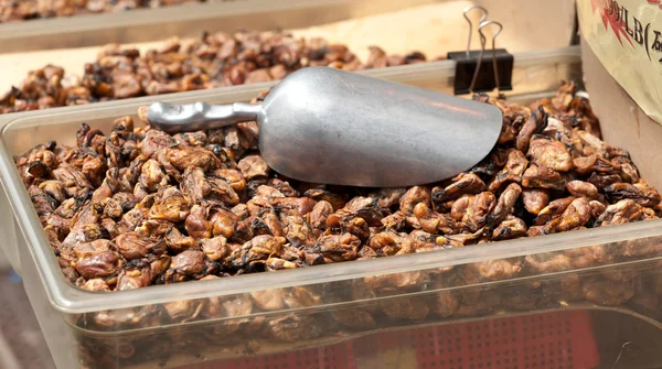 Mejillones secos en el mercado —  Fotos de Stock