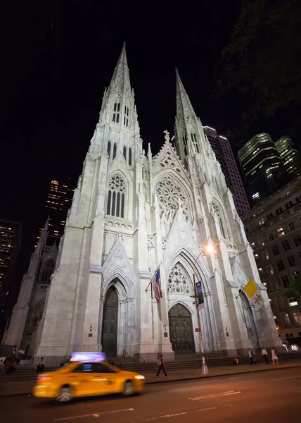 St. Patrick-katedrális, az éjszakai — Stock Fotó
