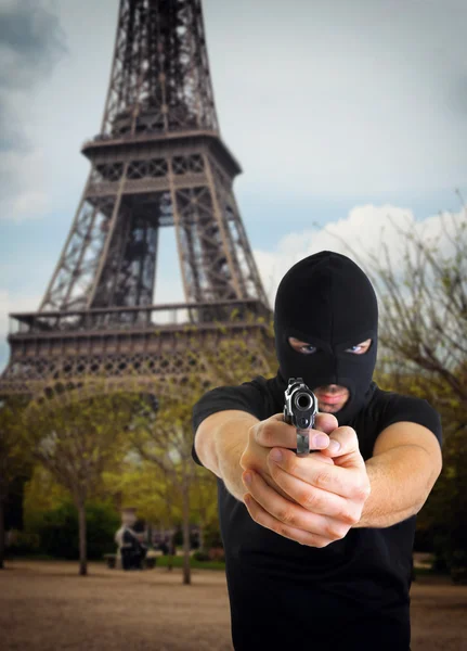 Paris'te terörist yüzü ile kaplı — Stok fotoğraf