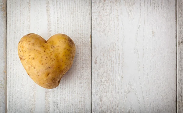 Kalp şeklinde patates — Stok fotoğraf