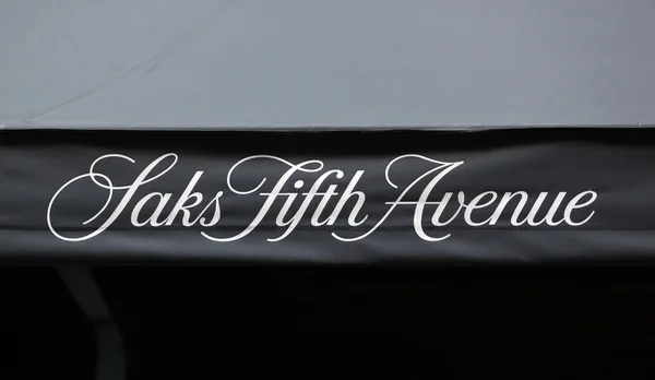 Saks sign in Manhattan — Φωτογραφία Αρχείου