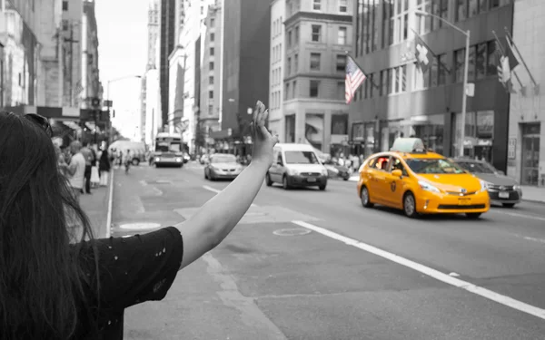 NEW YORK CITY, NY, USA - JULY 07, 2015: Classic street view with yellow cabs. — Stock Photo, Image